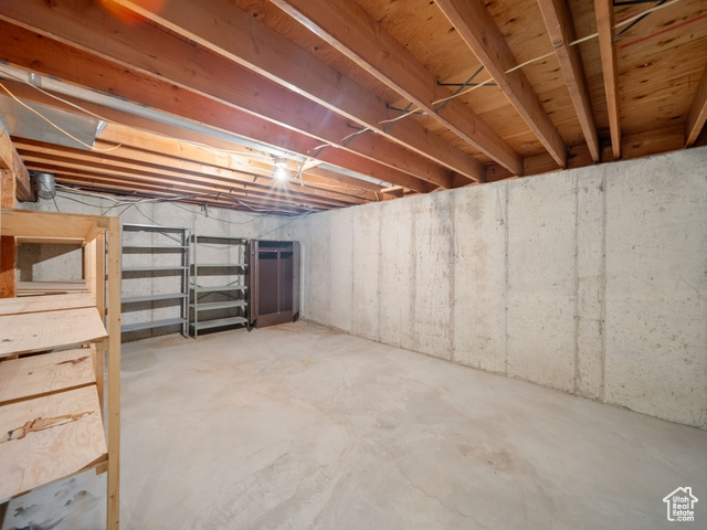 CLOVER CREST - Residential