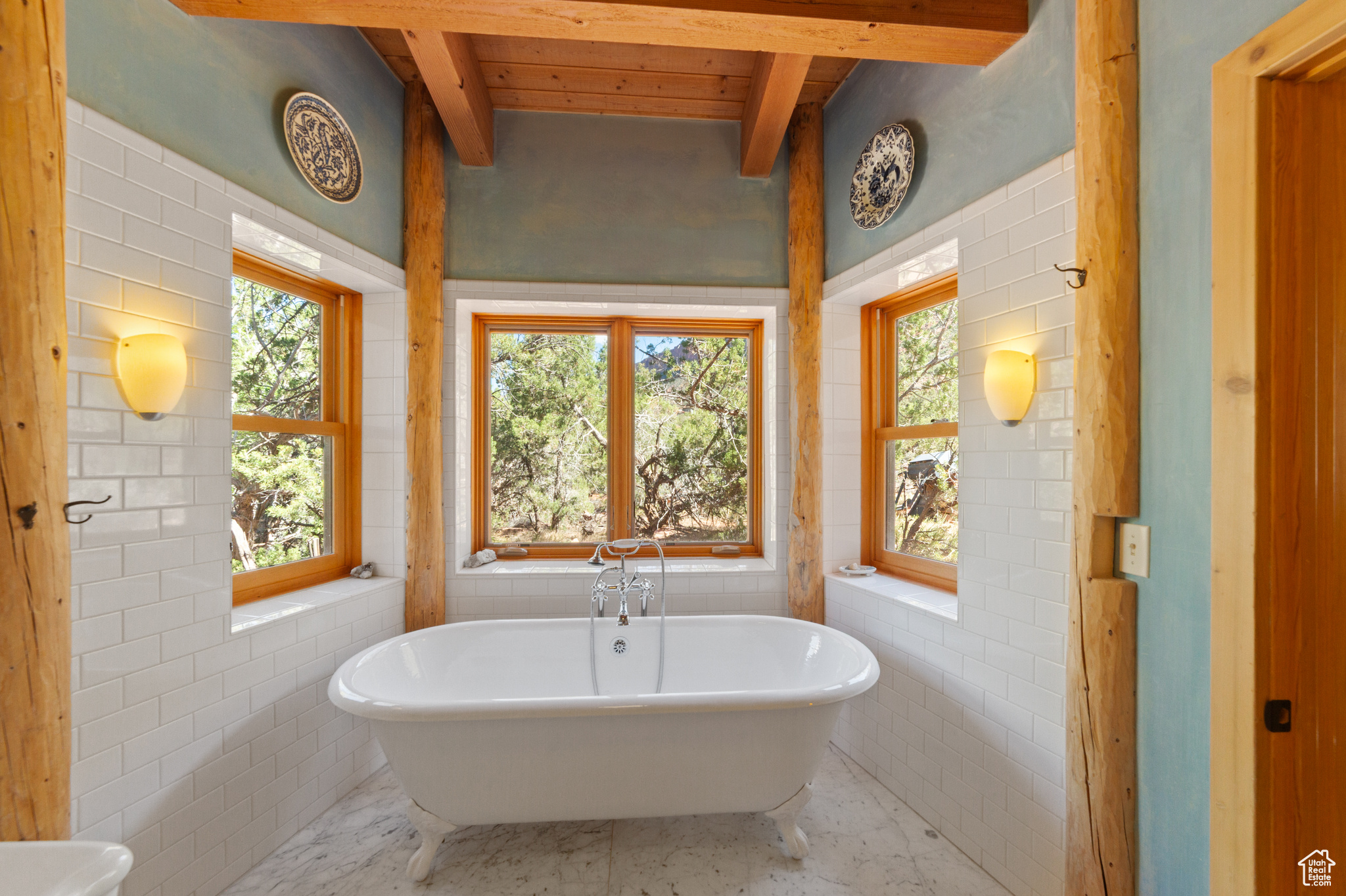 RIVER RANCHOS - Residential