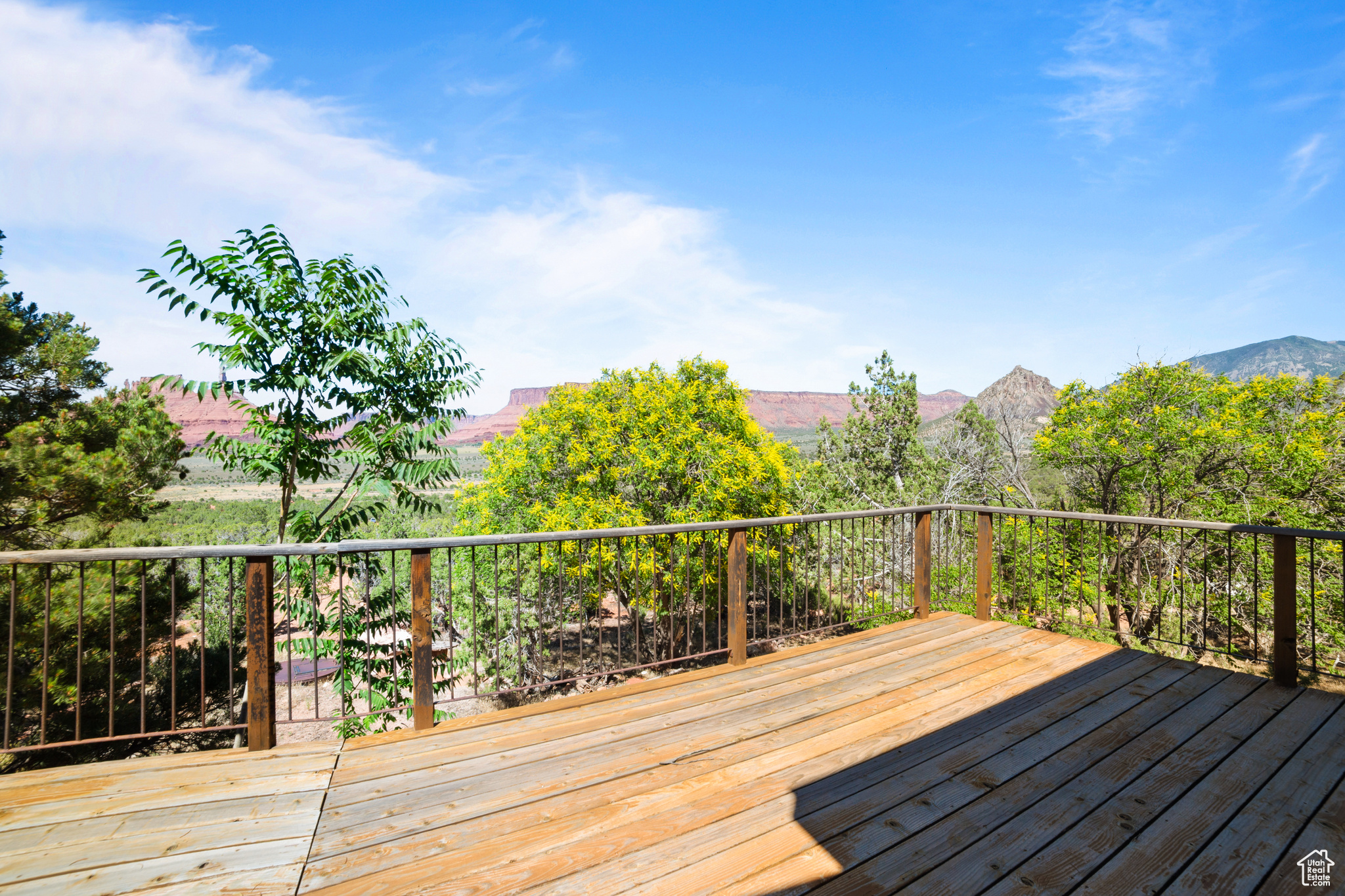 RIVER RANCHOS - Residential