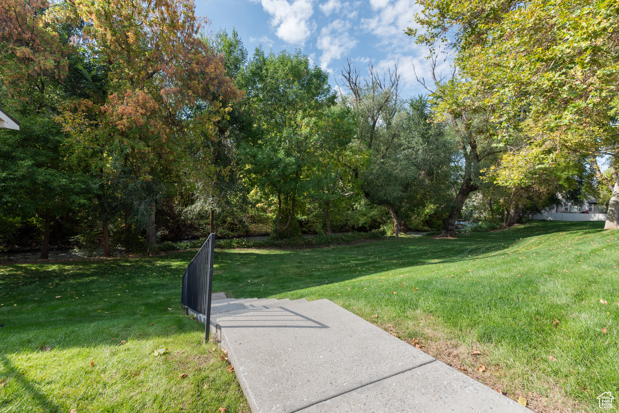 VINE STREET - Residential