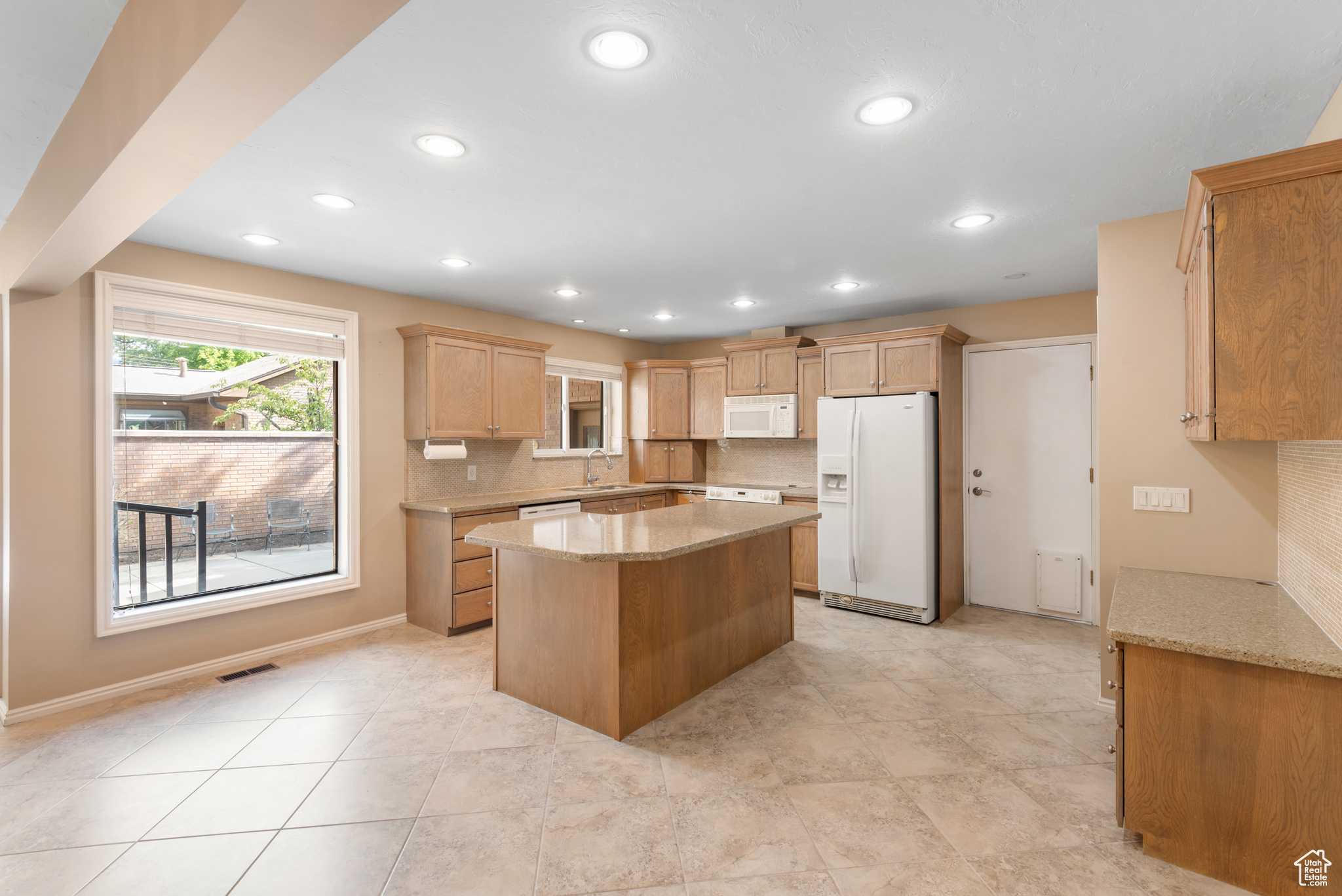 VINE STREET - Residential