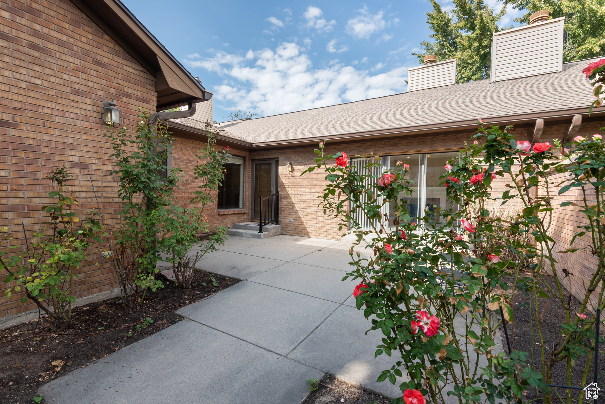 VINE STREET - Residential