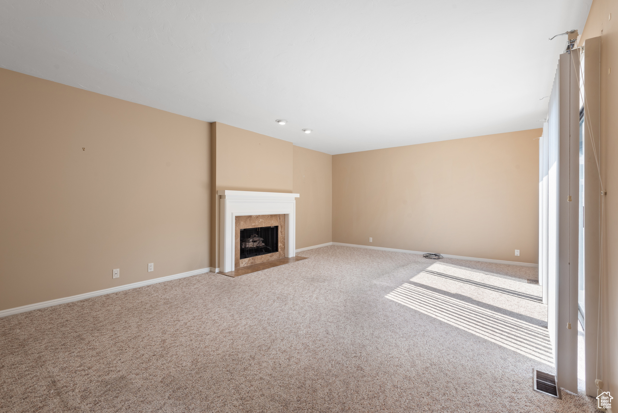VINE STREET - Residential