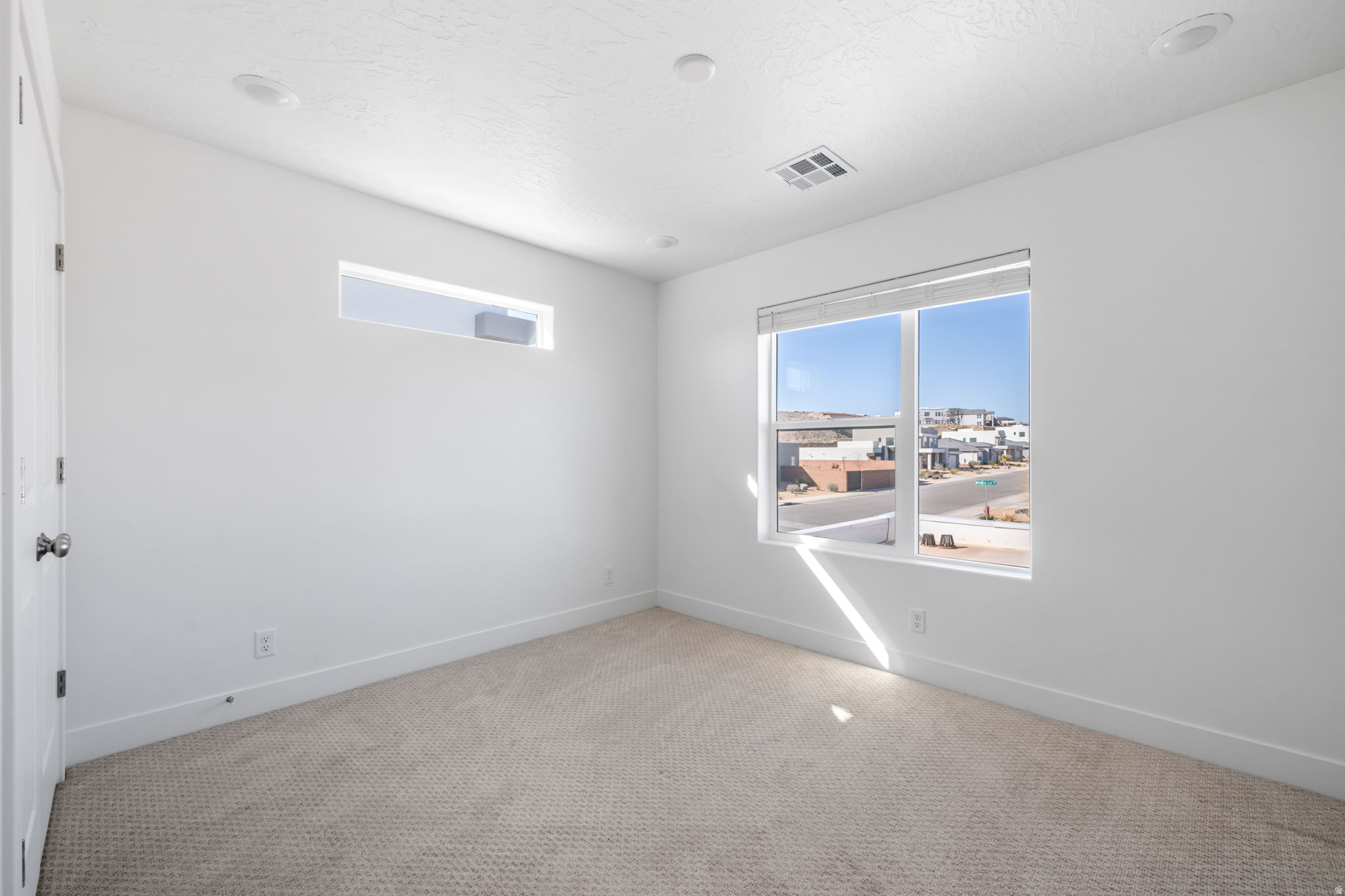 SALARNO HILLS AT DIVARIO - Residential