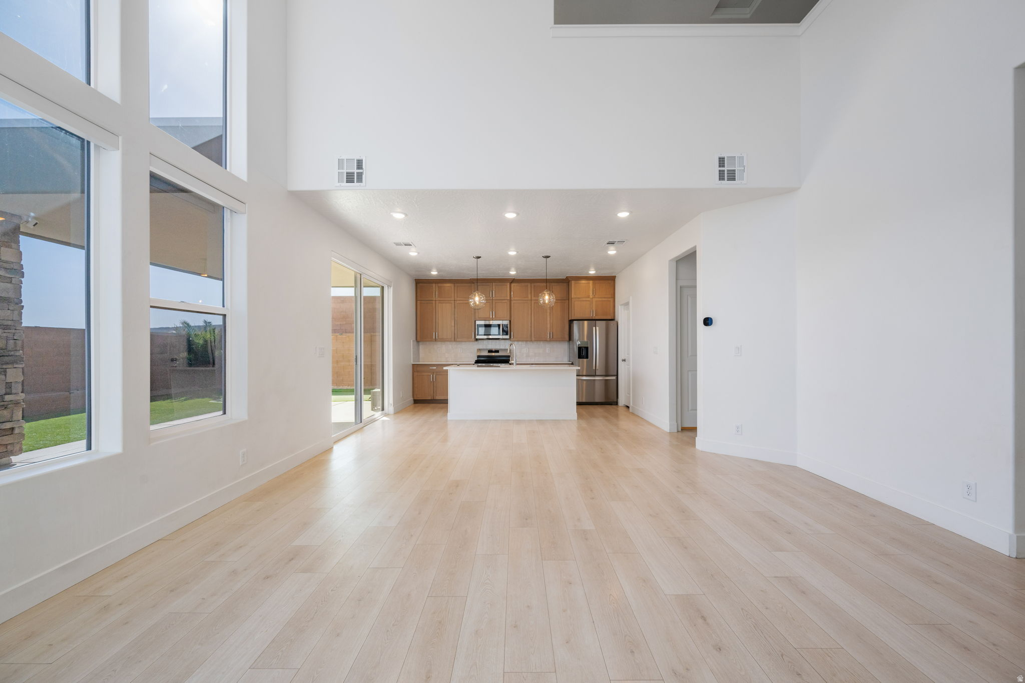 SALARNO HILLS AT DIVARIO - Residential