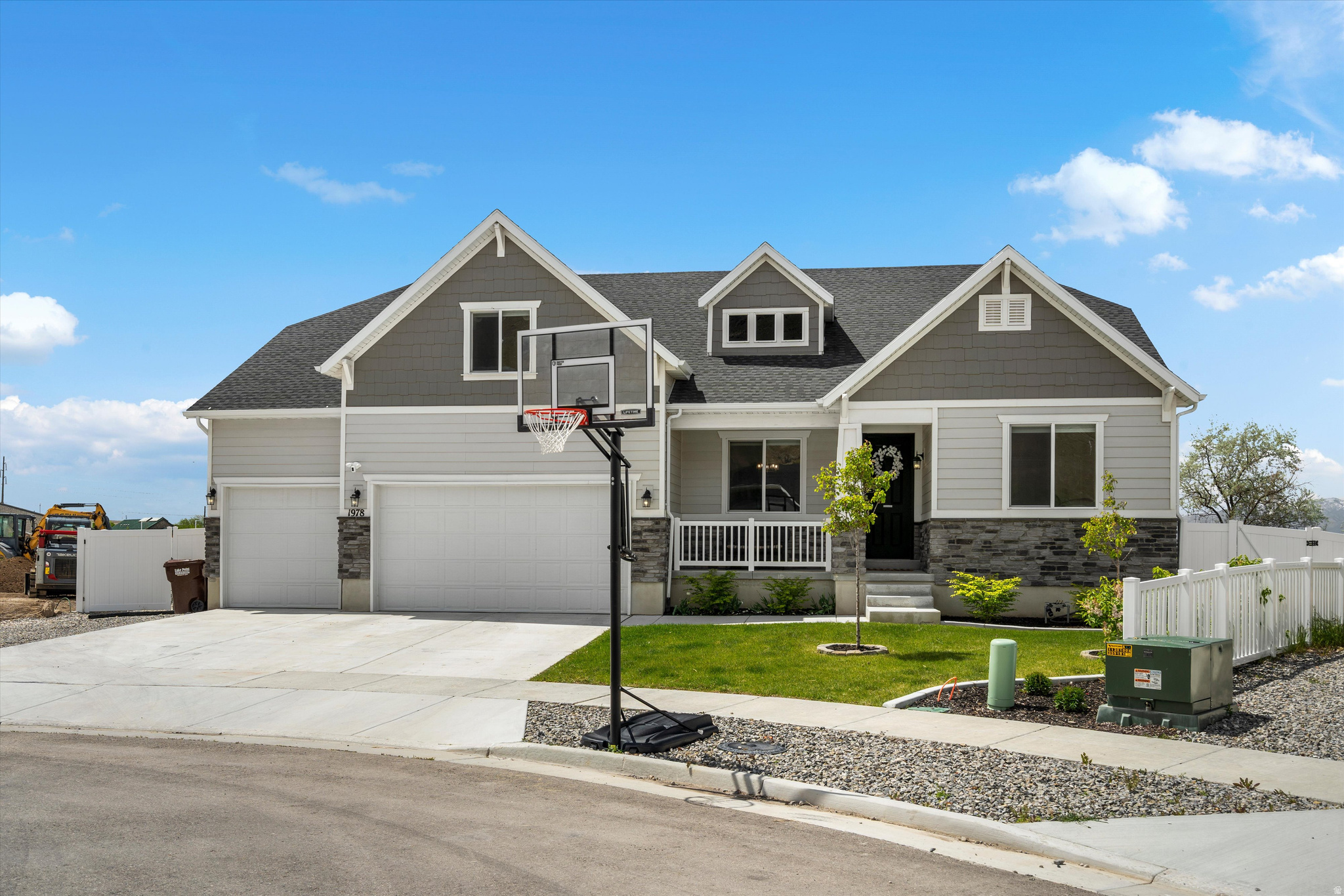 SADDLEBACK - Residential