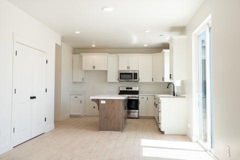 Tiny photo for 513 W 1800 N, Harrisville, UT 84404 (MLS # 2181326)