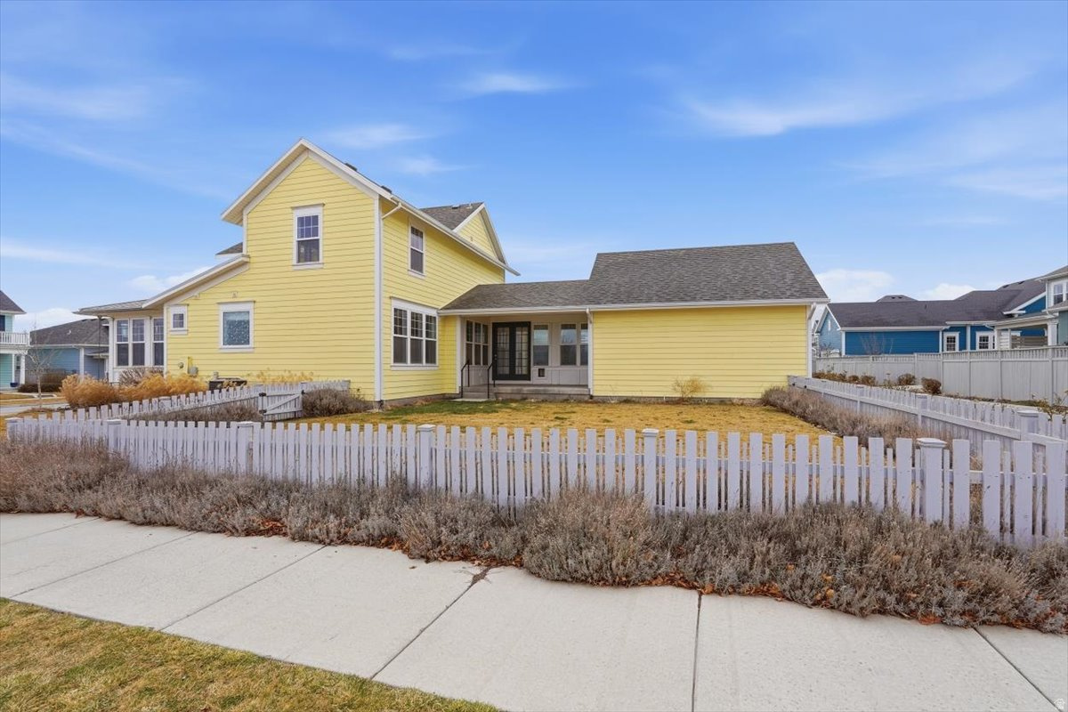 DAYBREAK - Residential