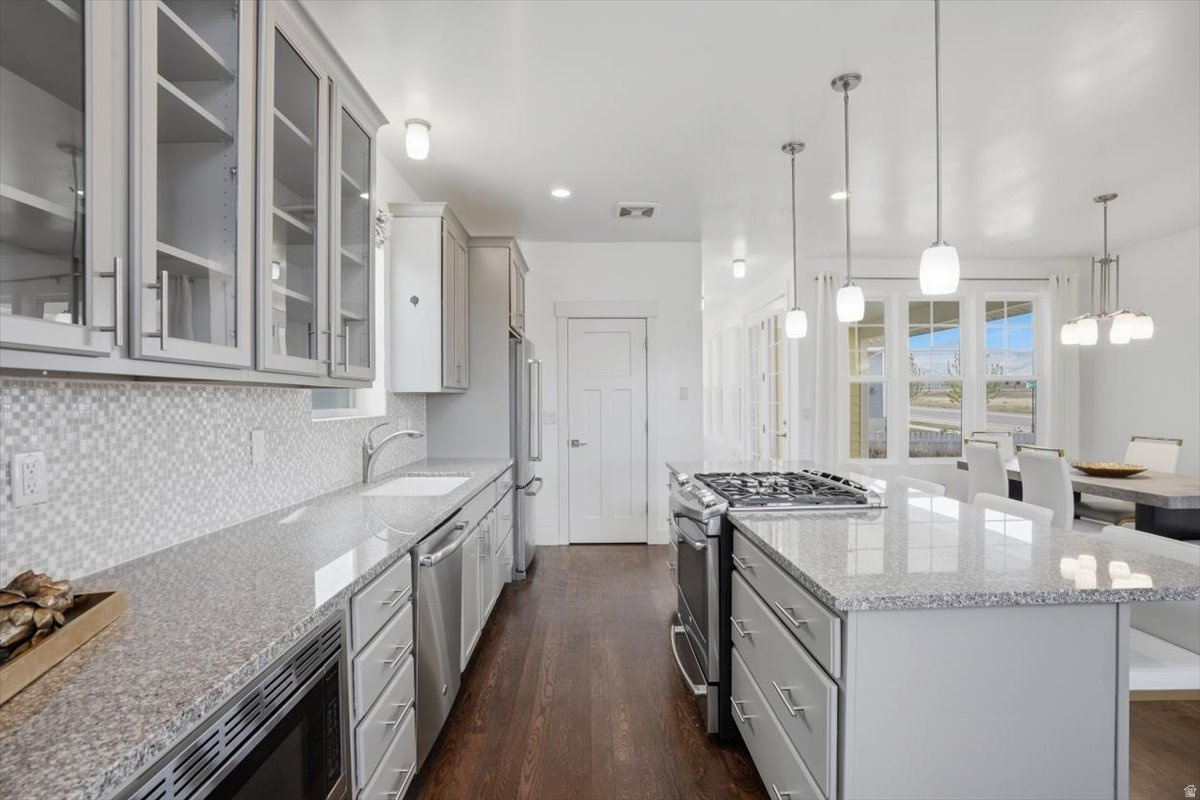 DAYBREAK - Residential