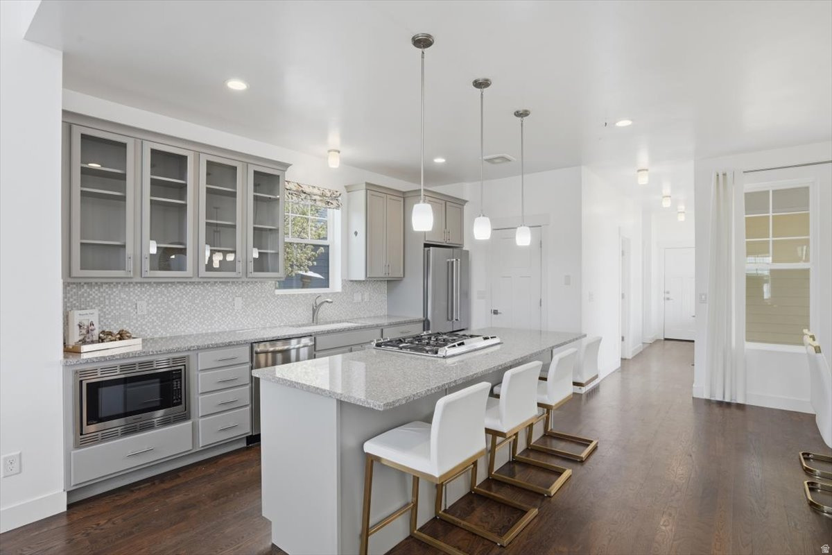 DAYBREAK - Residential