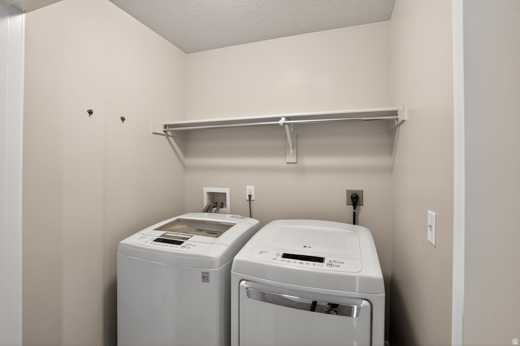 IRON HORSE TOWNHOMES - Residential