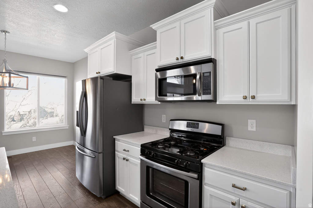 IRON HORSE TOWNHOMES - Residential