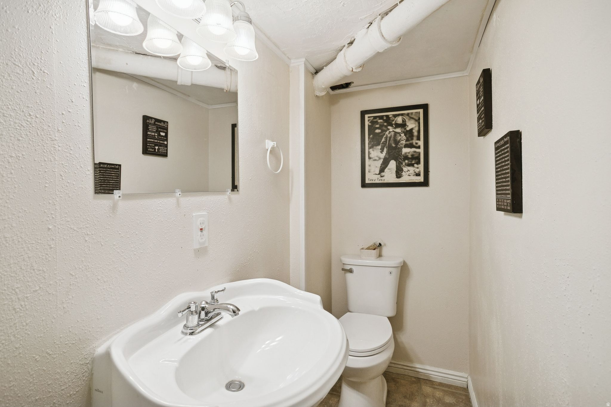 NORA LEE - Residential