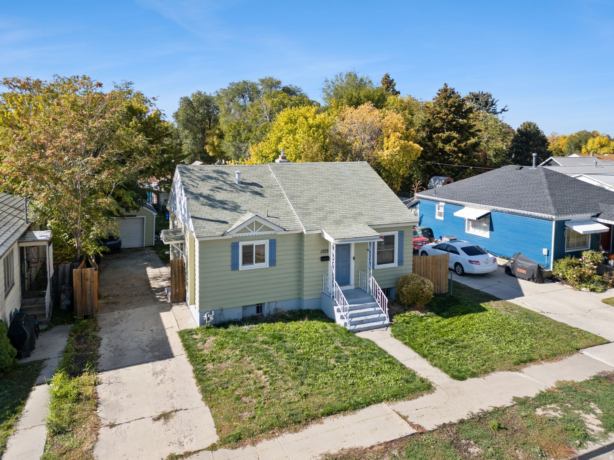 NORA LEE - Residential