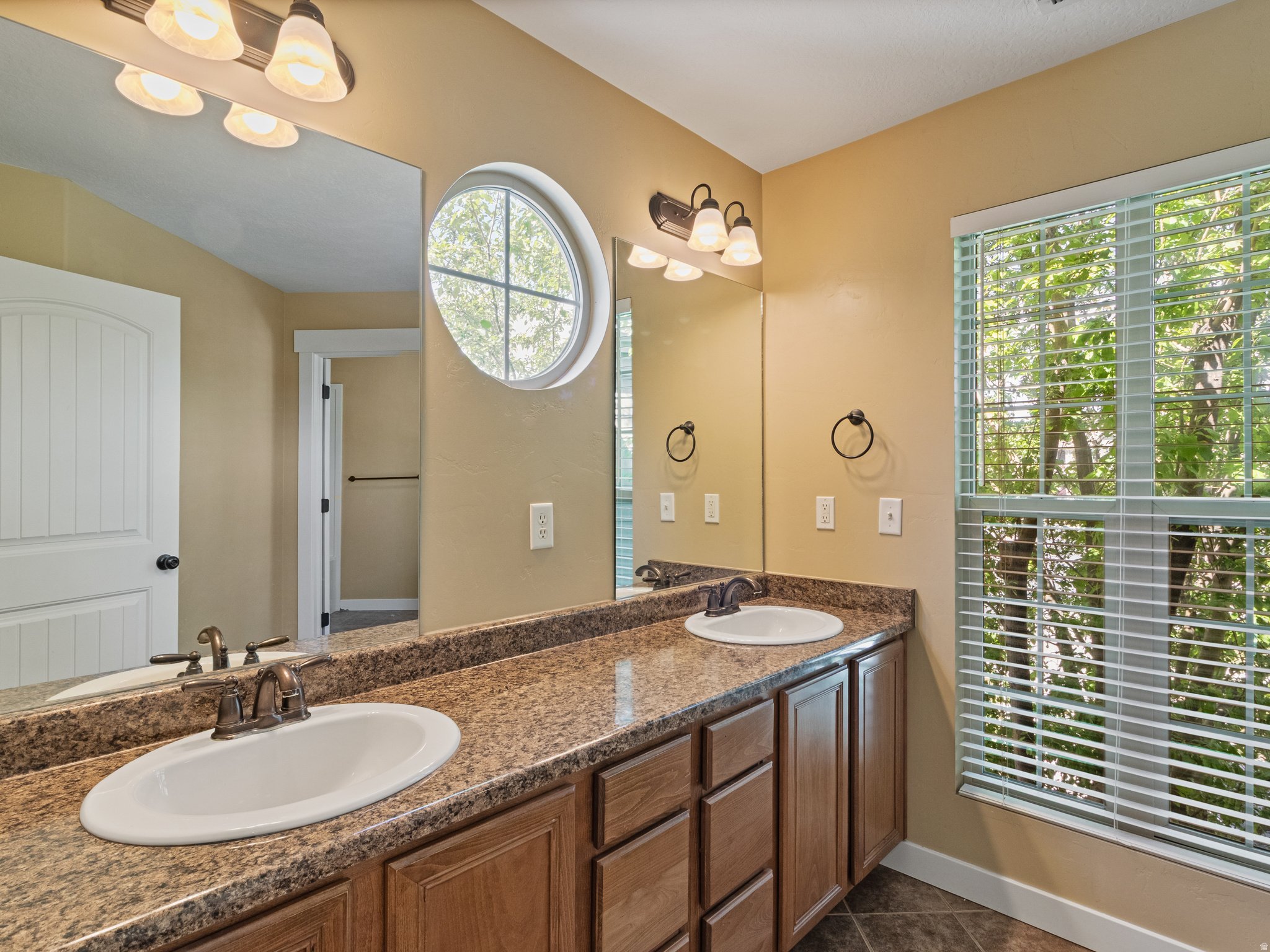 SPRING VALLEY TOWNHO - Residential