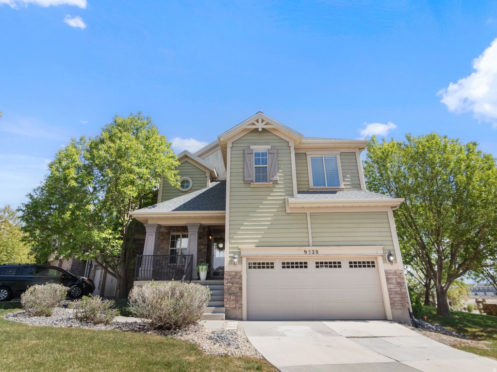 Photo of 9328 N OAKLAND HILLS DR, Eagle Mountain, UT 84005 (MLS # 2154870)