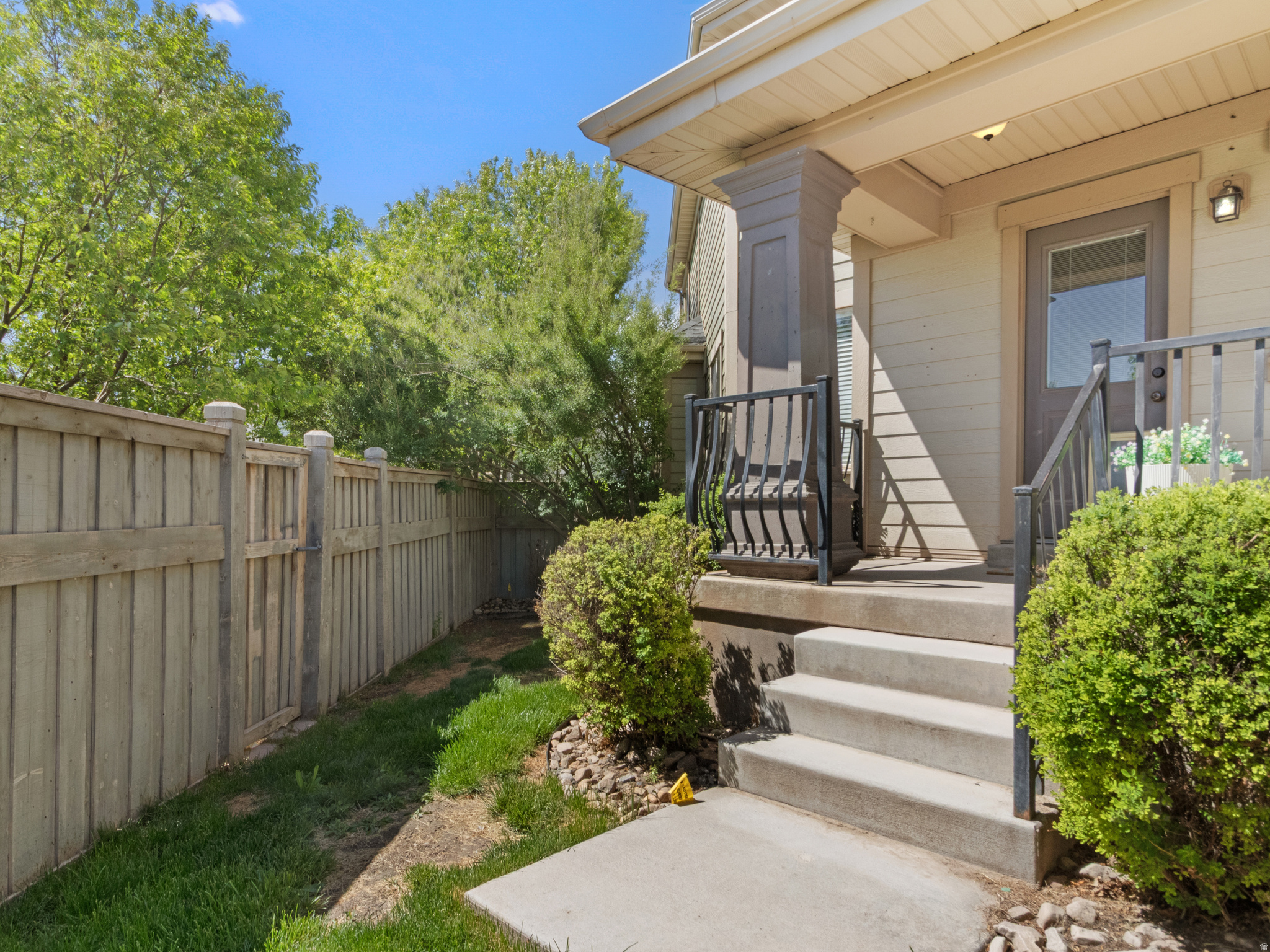 SPRING VALLEY TOWNHO - Residential