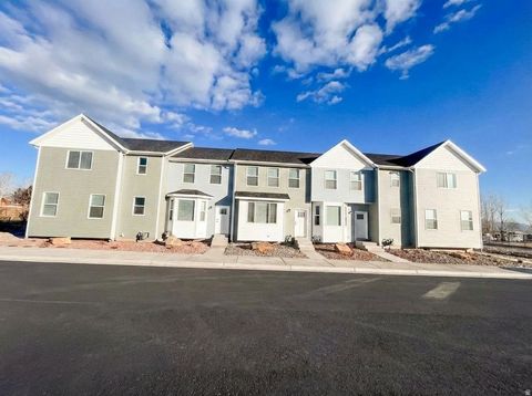 Townhouse For Sale - 520 W 2000<br/> Vernal, UT 84078