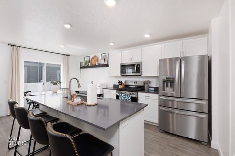 Tiny photo for 1081 E JACK DR, Saratoga Springs, UT 84045 (MLS # 2149091)