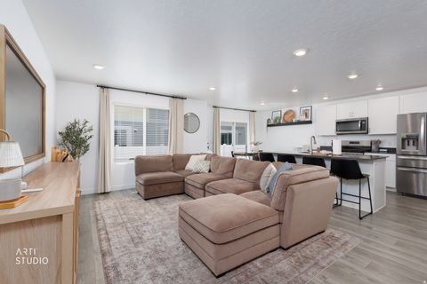 Tiny photo for 1081 E JACK DR, Saratoga Springs, UT 84045 (MLS # 2149091)
