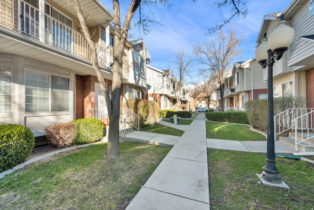 Photo of 241 W 2230 N #16, Provo, UT 84604 (MLS # 2142811)