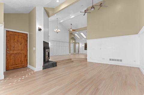 Tiny photo for 3305 N SHADOWBROOK CIR, Provo, UT 84604 (MLS # 2124738)