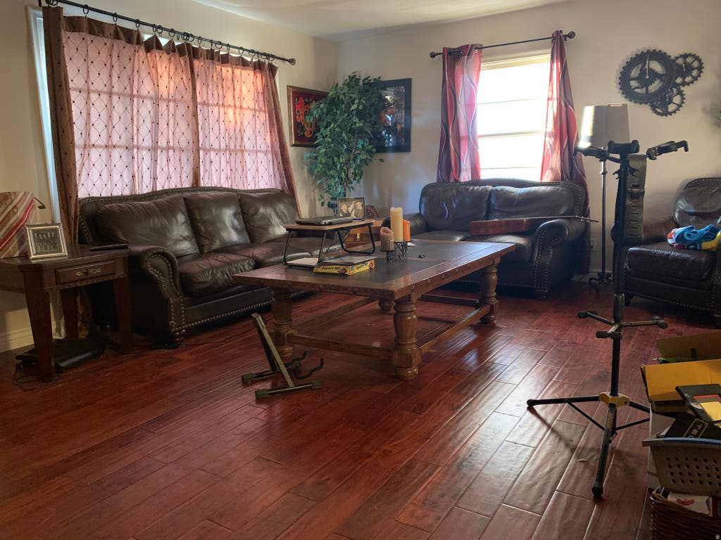 Photo of 562 N 1000 W, Salt Lake City, UT 84116 (MLS # 2179111)