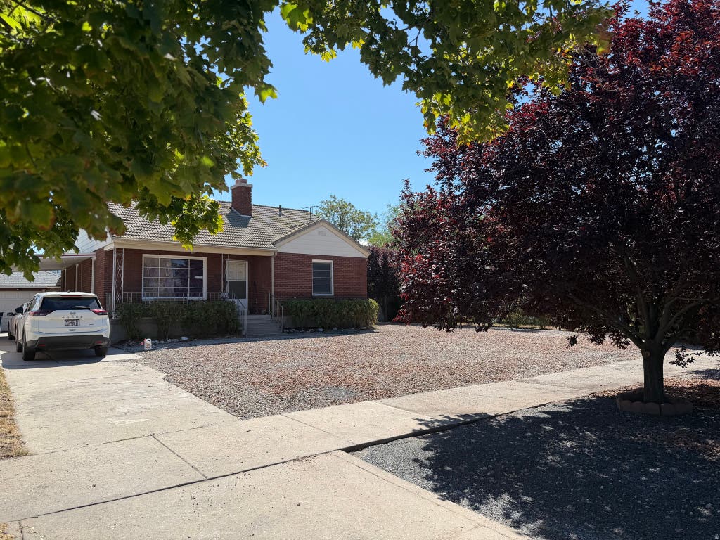 Photo of 562 N 1000 W, Salt Lake City, UT 84116 (MLS # 2179111)