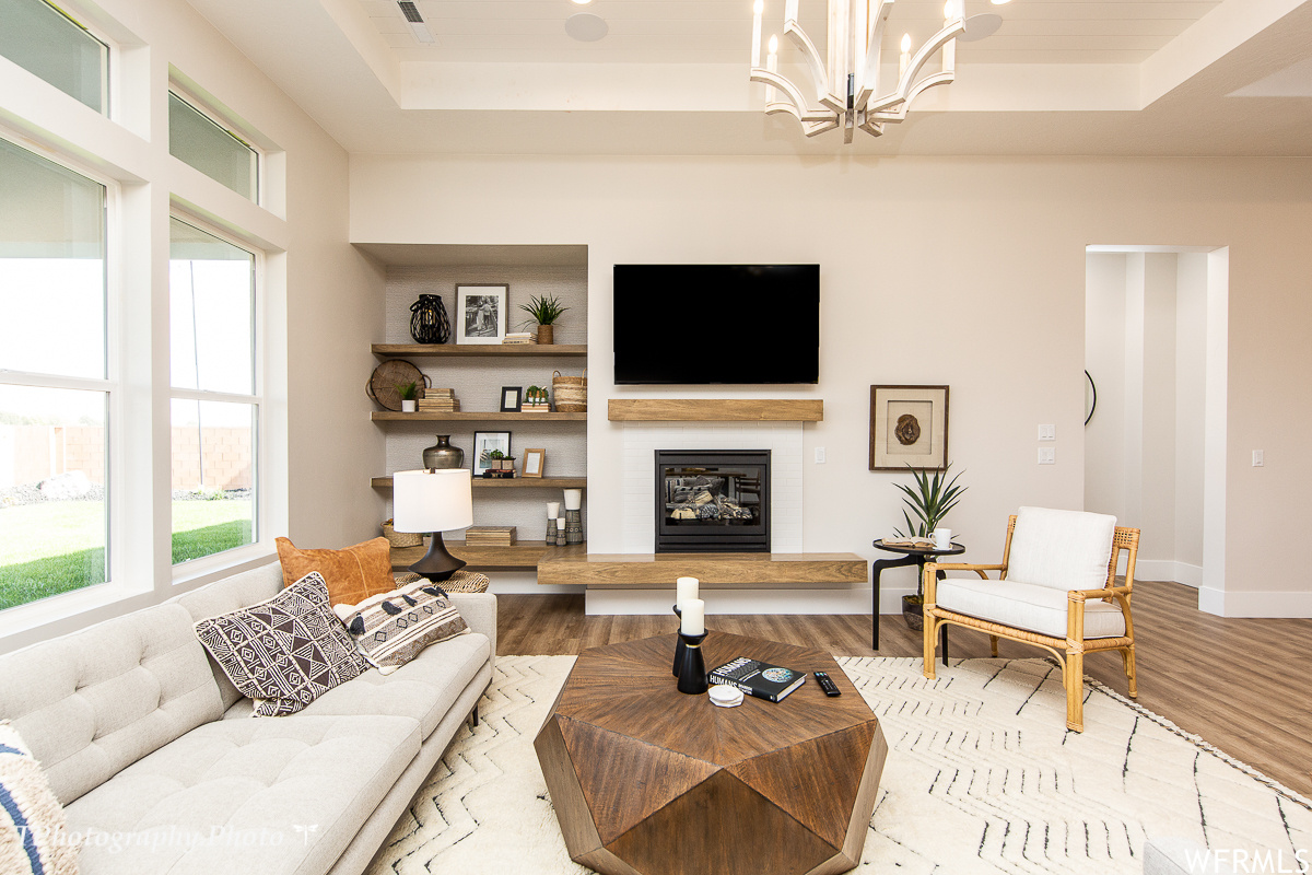 WHITWORTH ESTATES - Residential