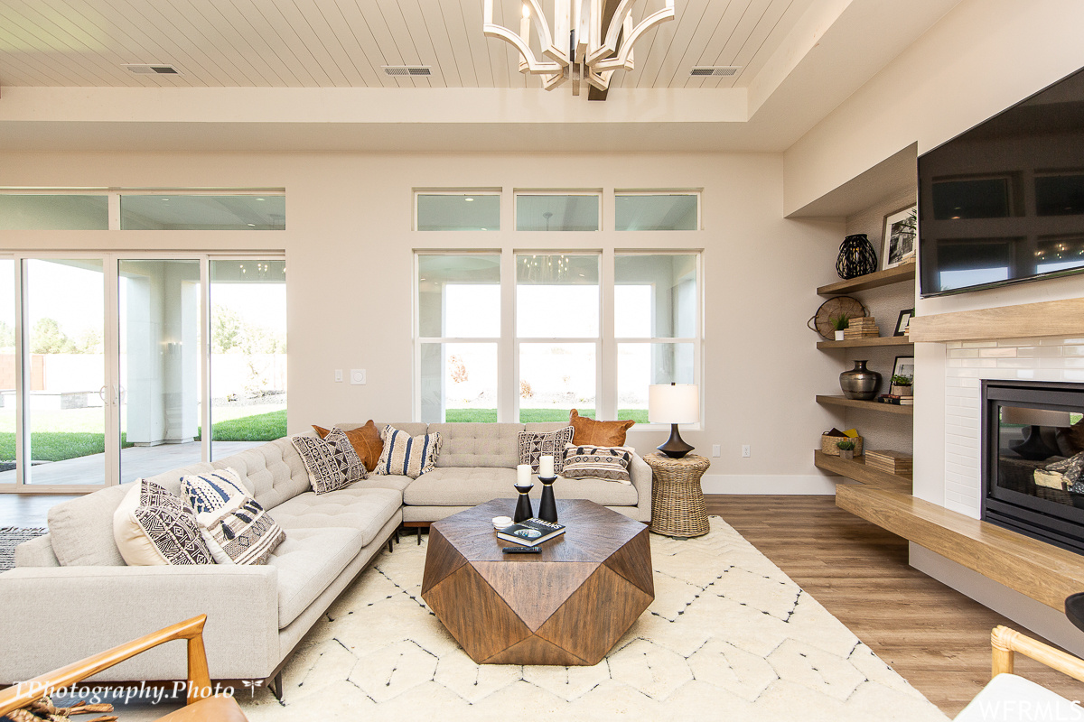 WHITWORTH ESTATES - Residential