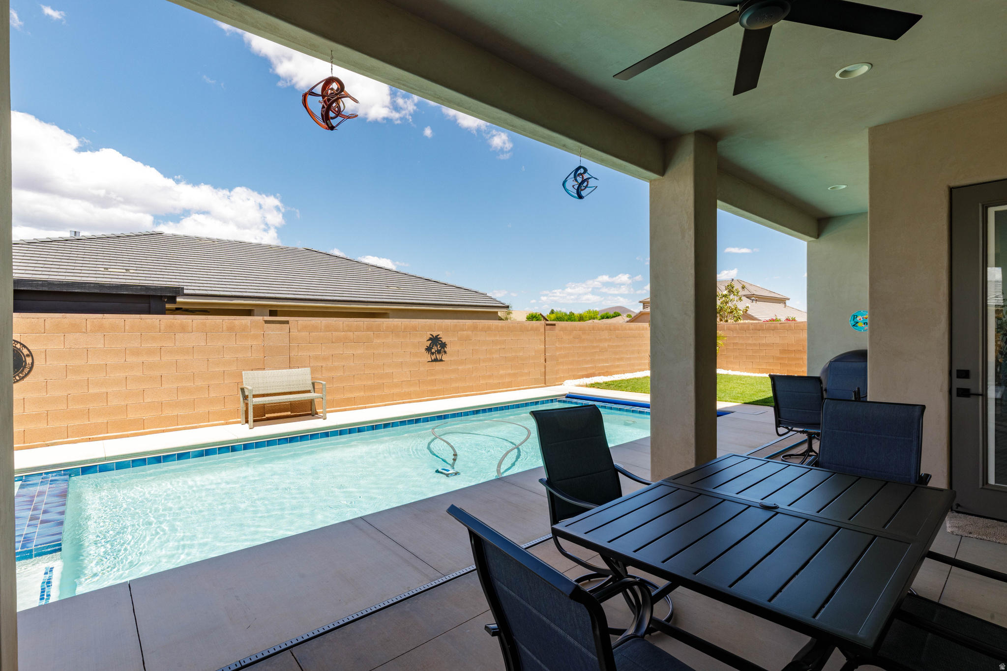 SANDSTONE FIELDS - Residential