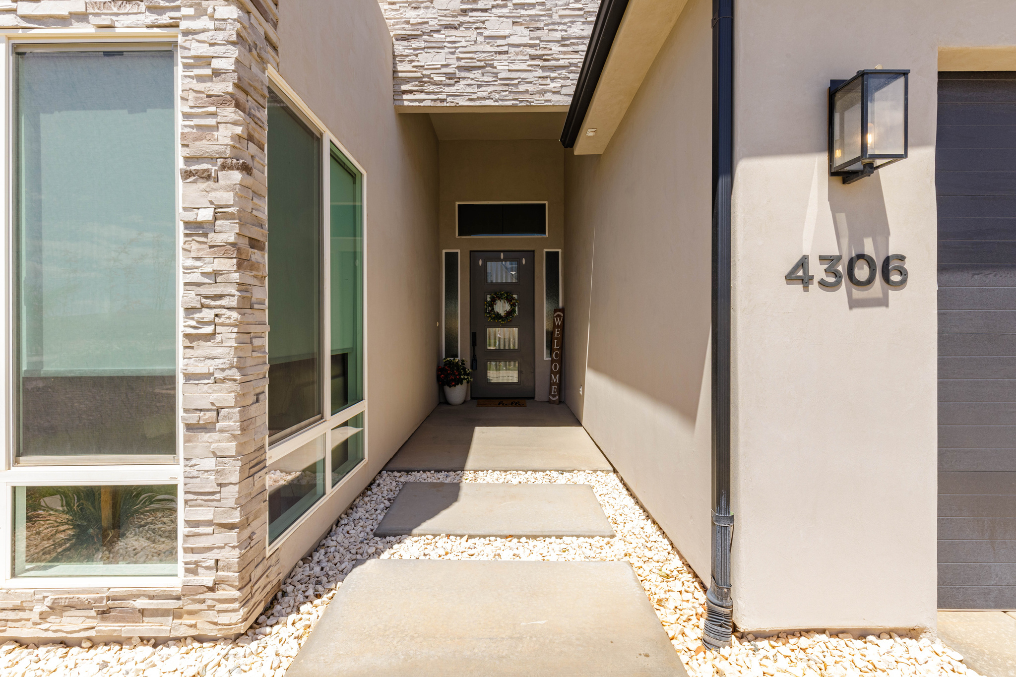 SANDSTONE FIELDS - Residential