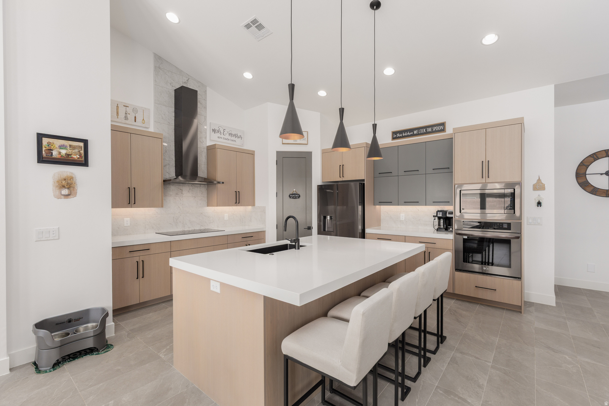 SANDSTONE FIELDS - Residential