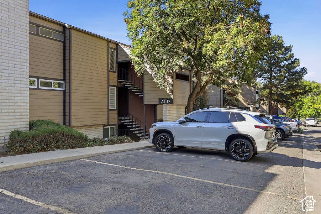 Photo of 2402 S ELIZABETH ST #2, Salt Lake City, UT 84106 (MLS # 2190969)