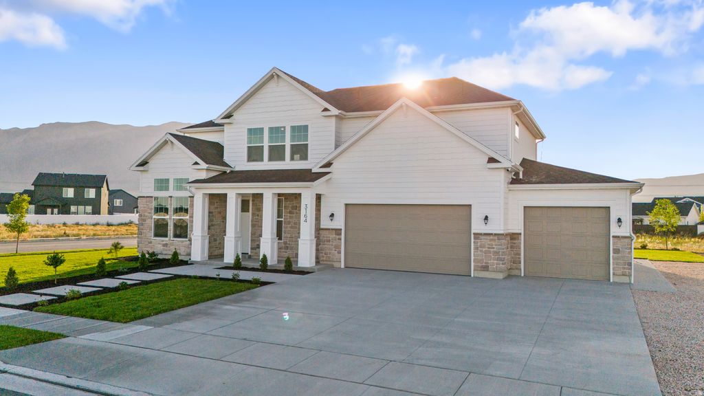 Photo of 680 S 50 E #112, Hyde Park, UT 84318 (MLS # 2137375)