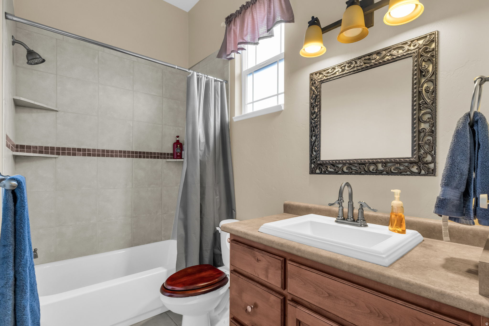 THE BENCHES AT SOUTH - Residential