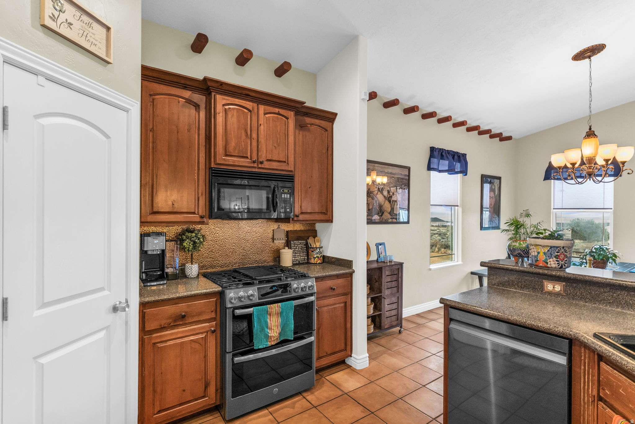 THE BENCHES AT SOUTH - Residential