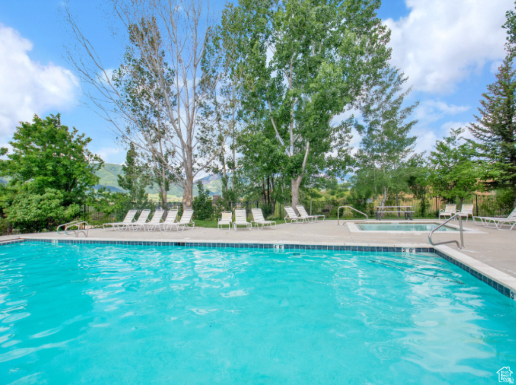 MOOSE HOLLOW - Residential