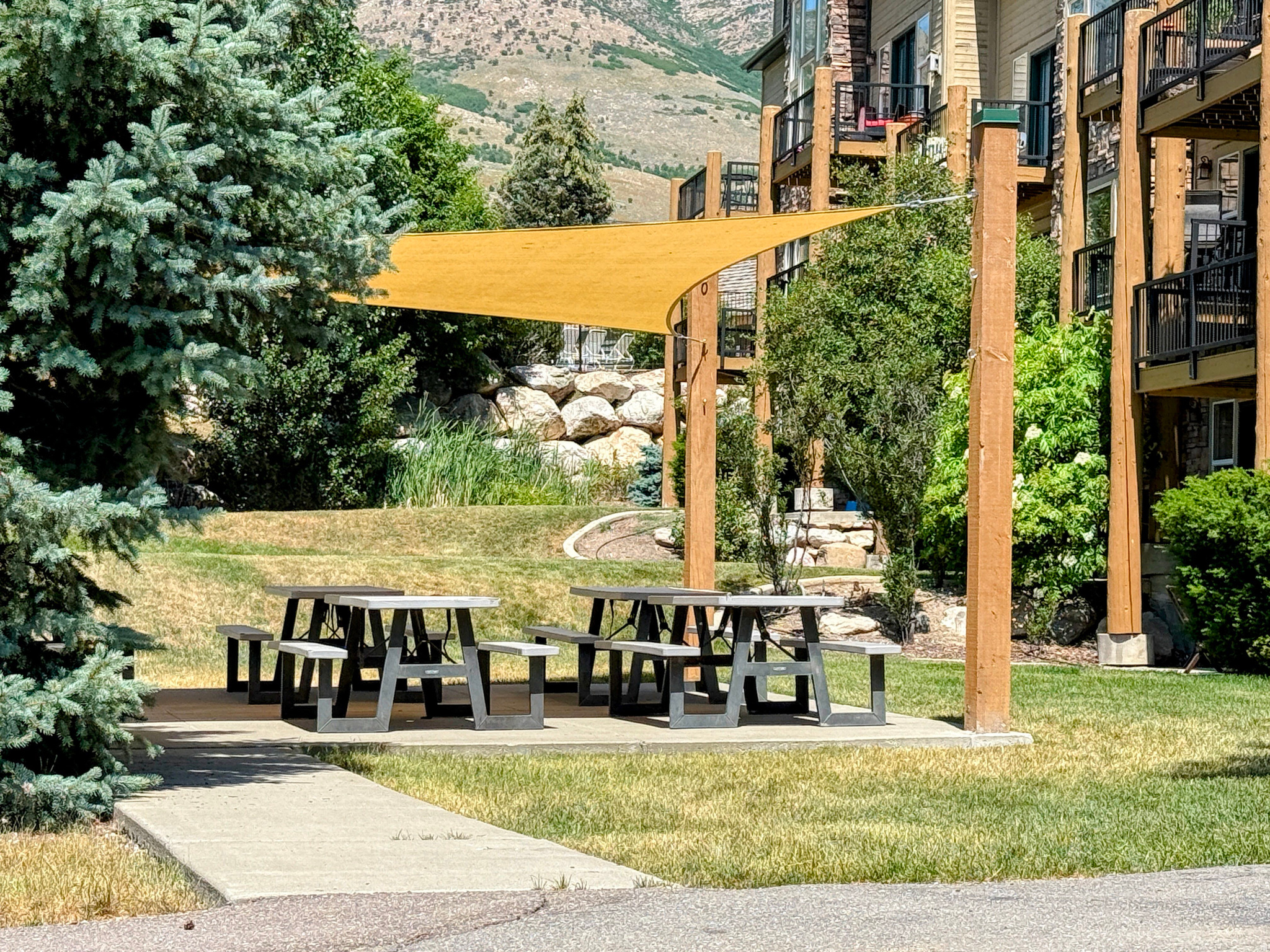 MOOSE HOLLOW - Residential