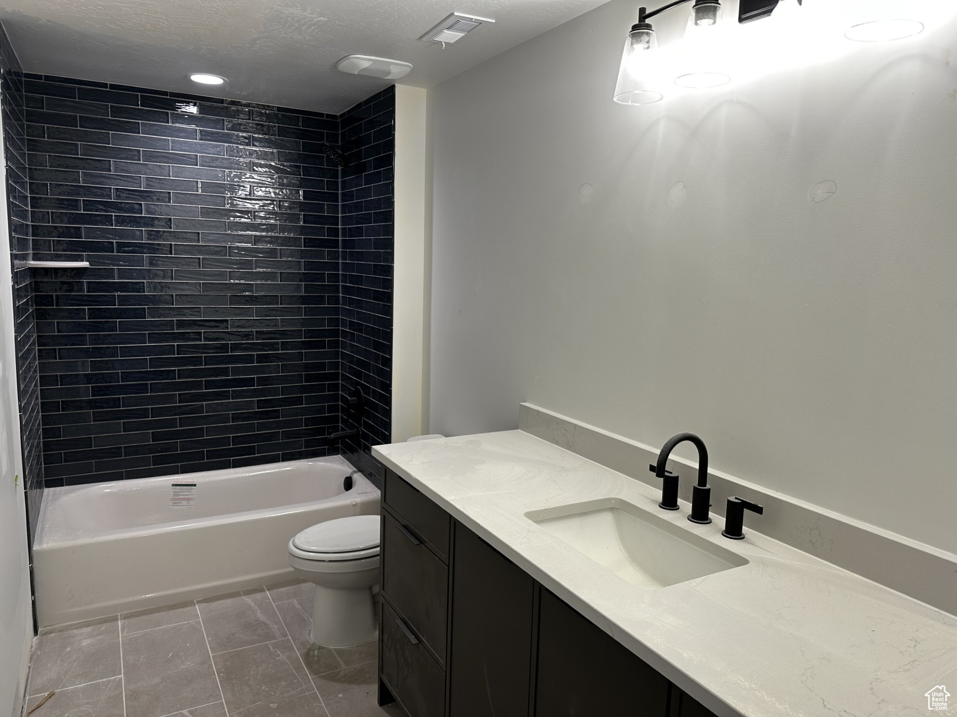 GRANDEUR ESTATES - Residential