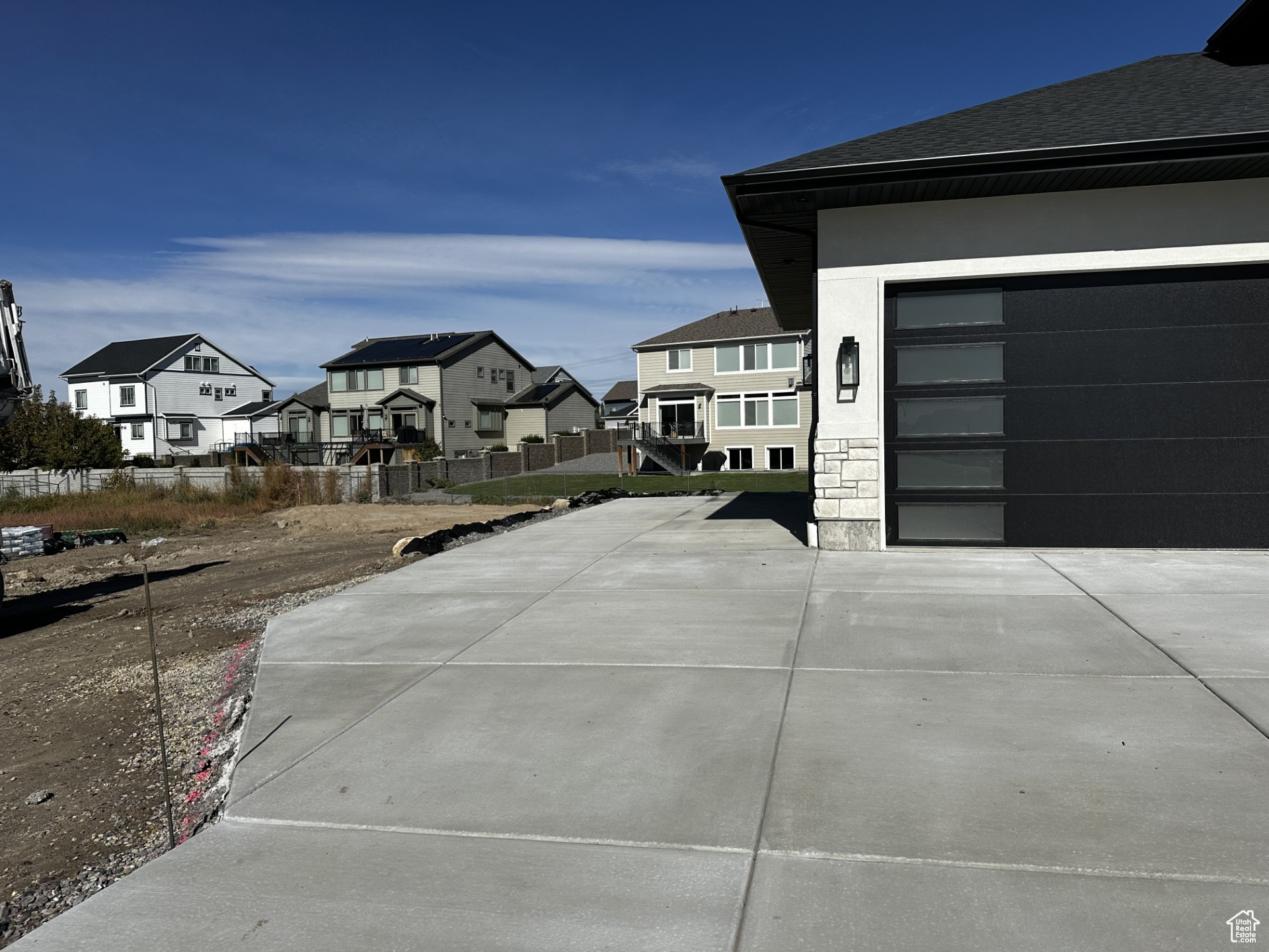 GRANDEUR ESTATES - Residential