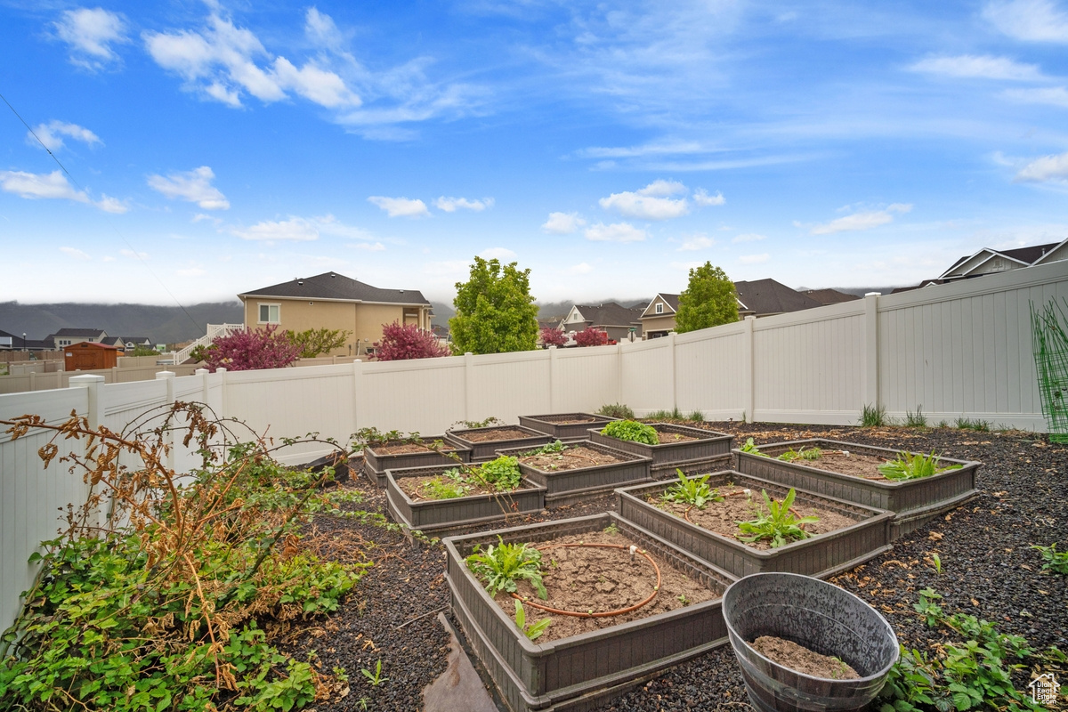 HARRISON HEIGHTS - Residential