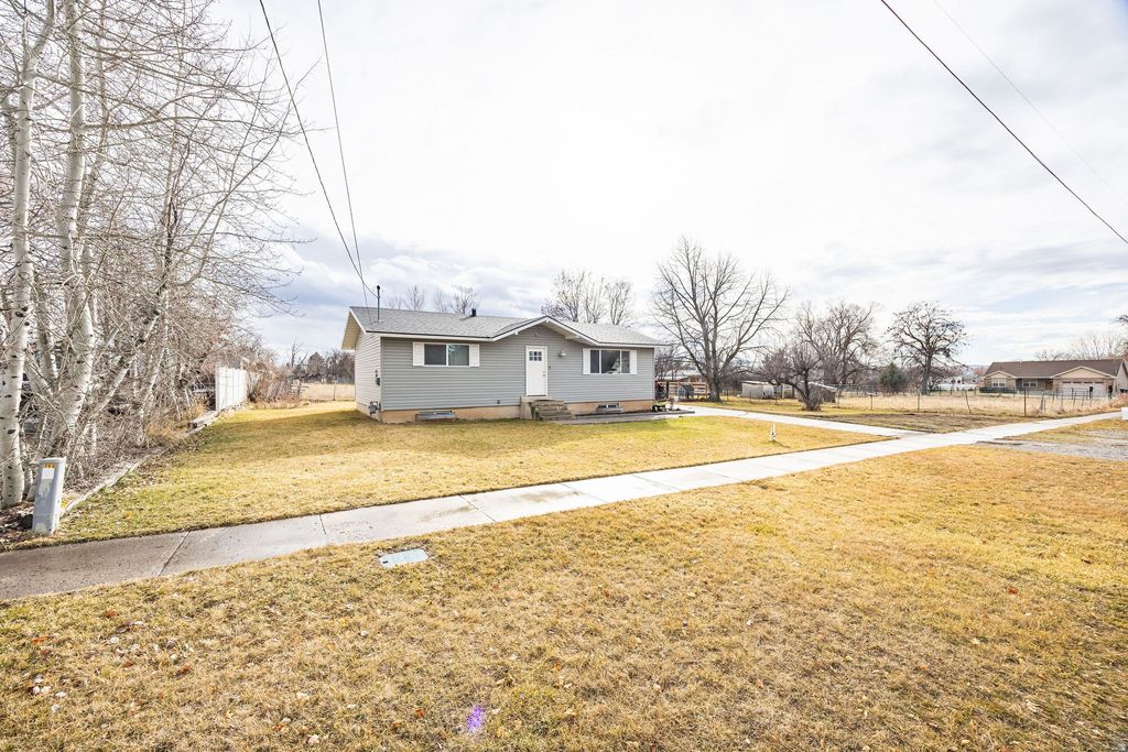 Photo of 282 W 100 S, Smithfield, UT 84335 (MLS # 2137748)