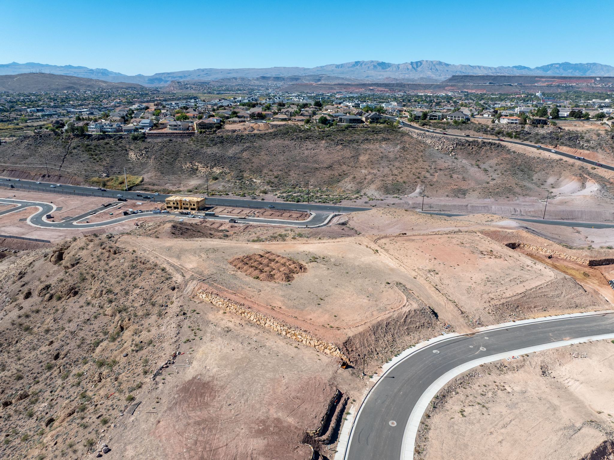 KNETTAS KNOLL - Land