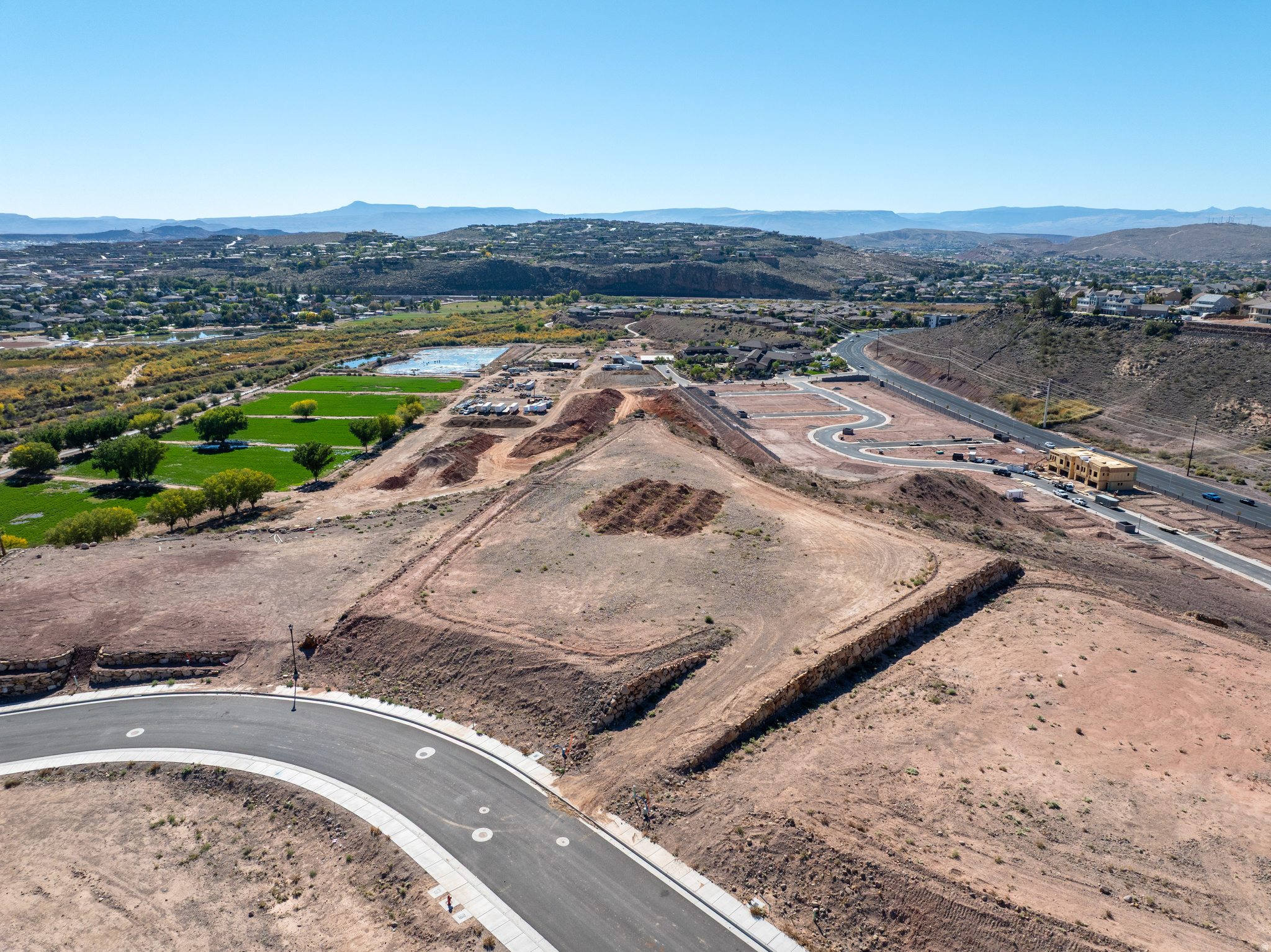 KNETTAS KNOLL - Land