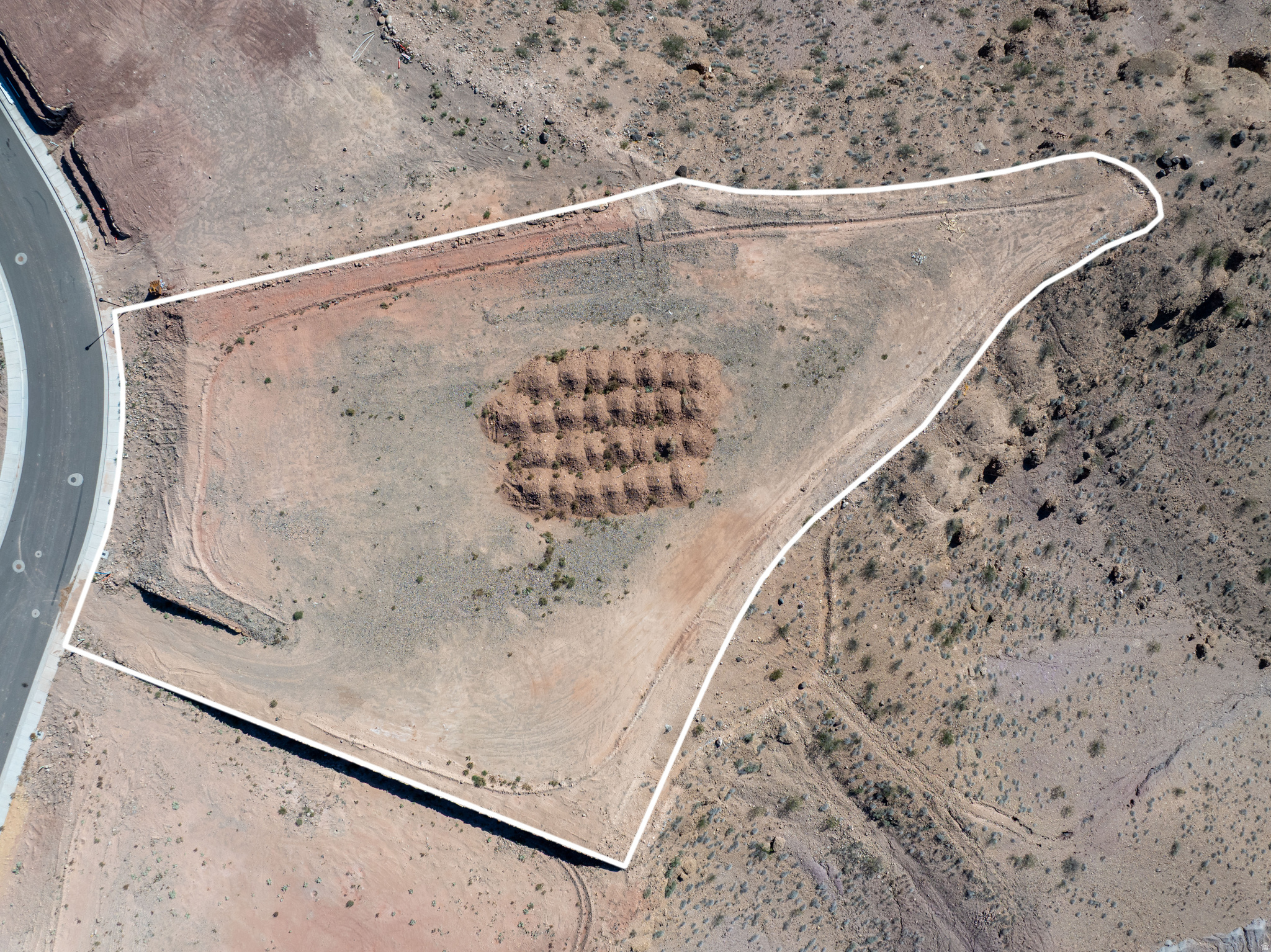 KNETTAS KNOLL - Land