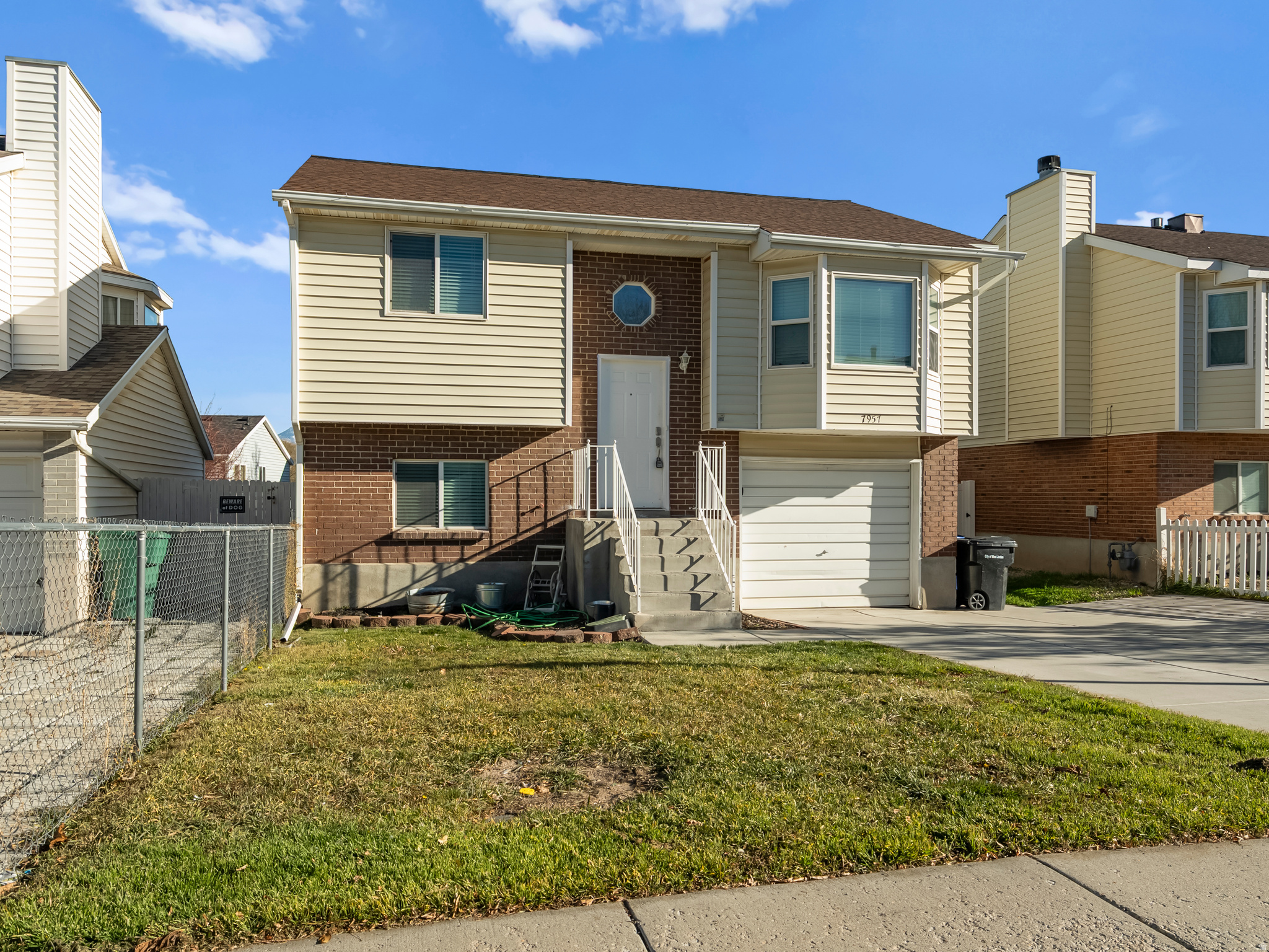 JORDAN POINTE - Residential