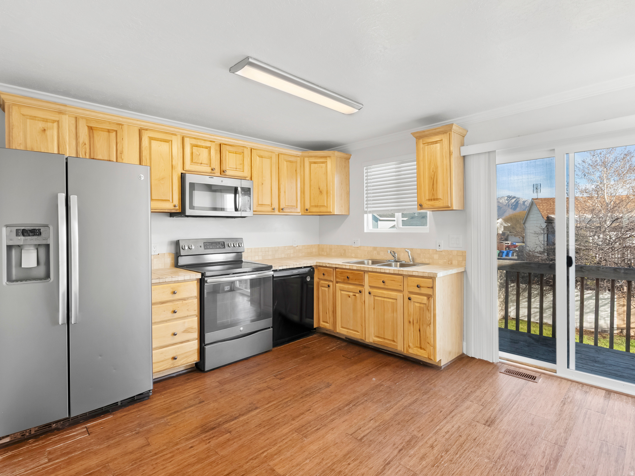 JORDAN POINTE - Residential