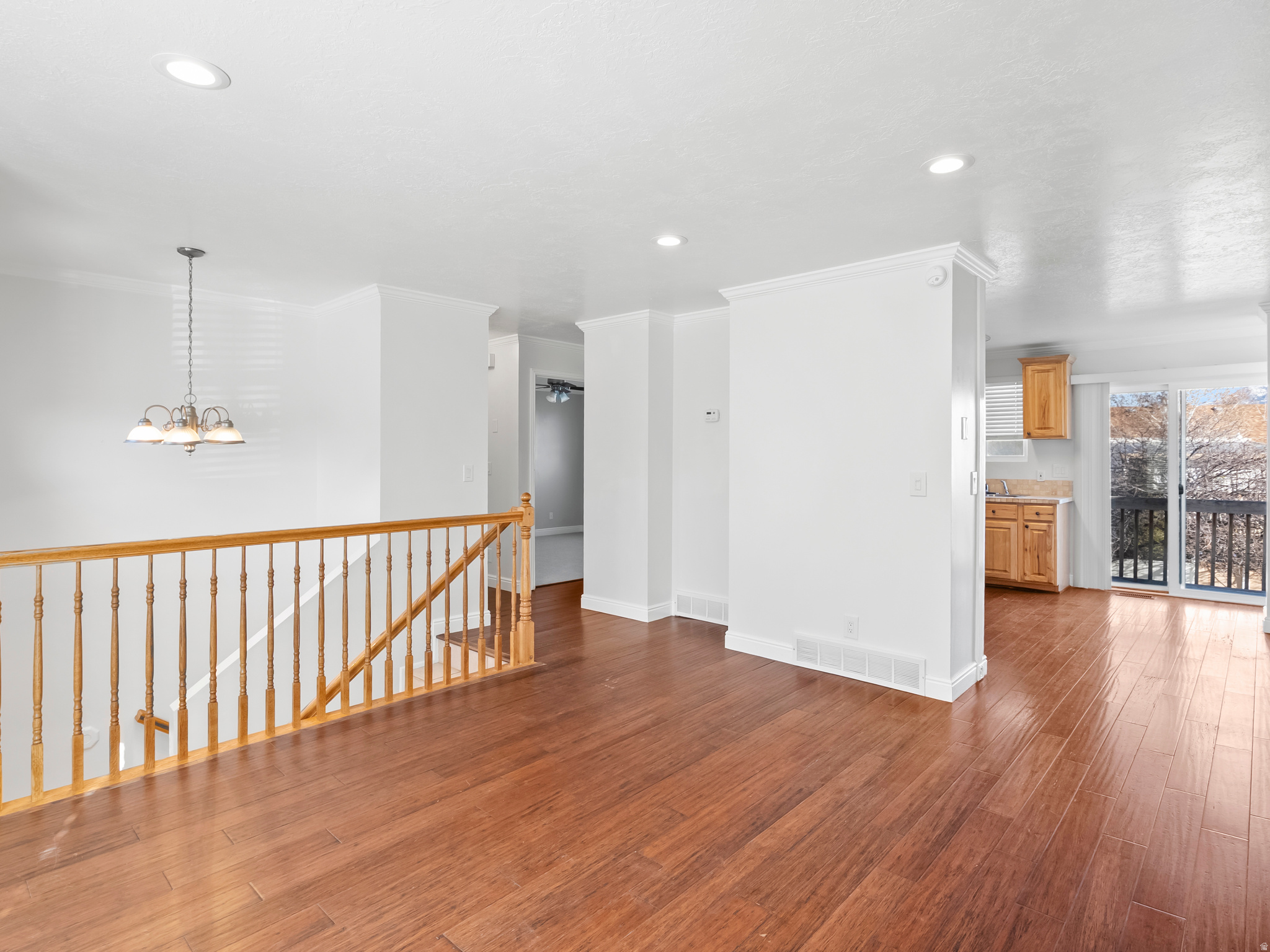 JORDAN POINTE - Residential