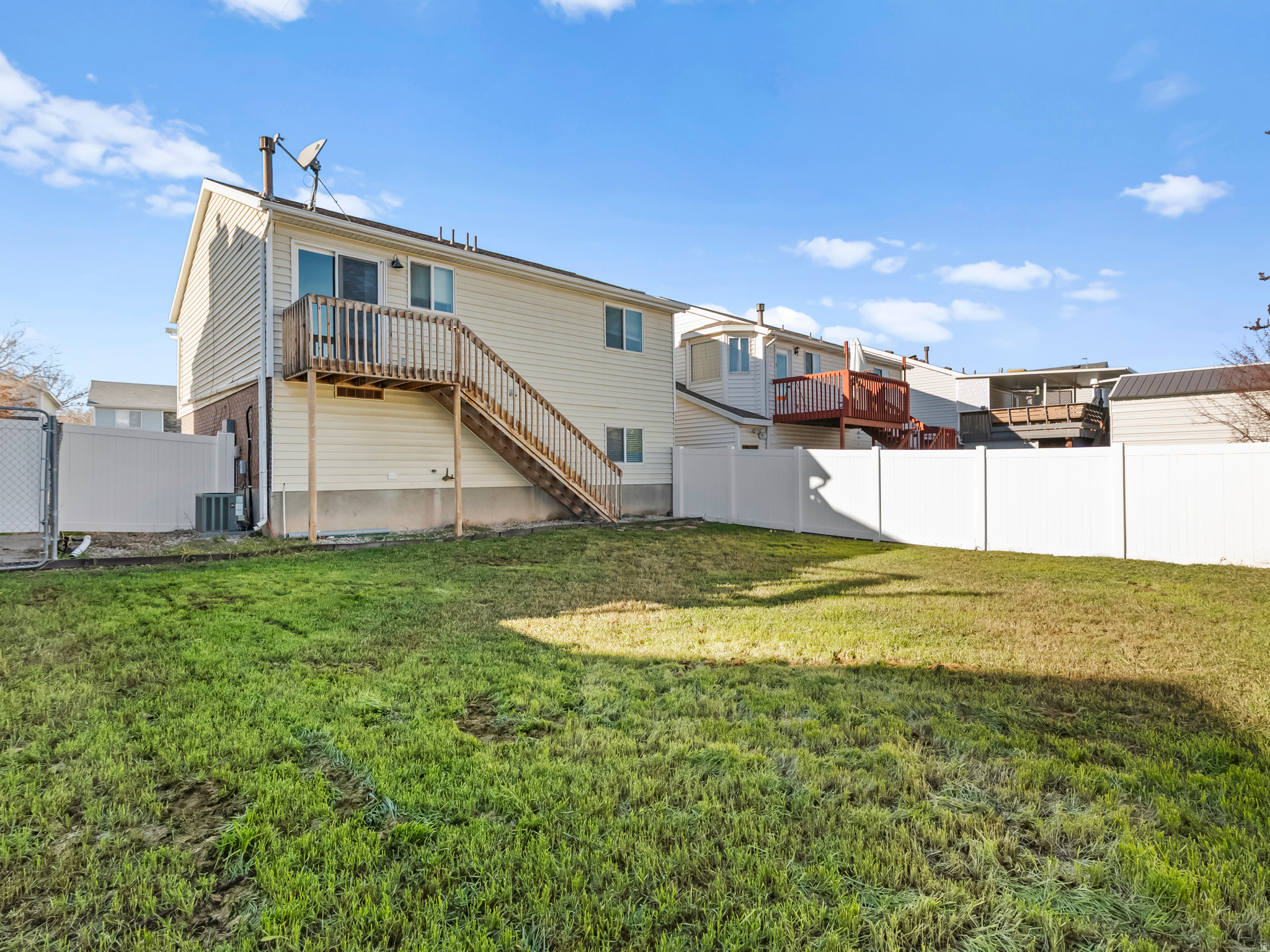 JORDAN POINTE - Residential